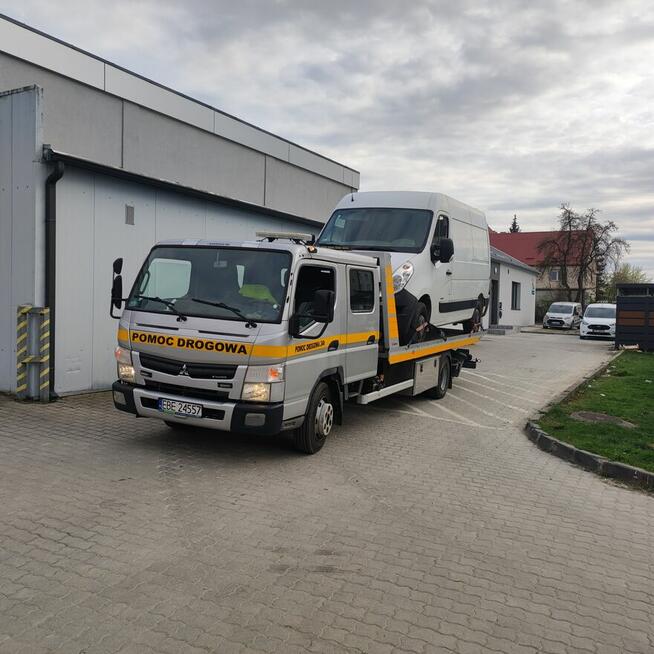 Auto Laweta holowanie platforma hydrauliczna Pomoc drogowa w