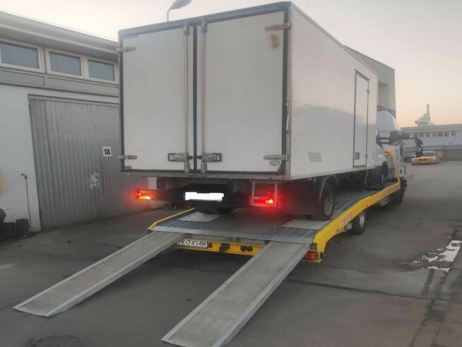 Auto Laweta holowanie platforma hydrauliczna Pomoc drogowa w