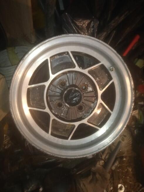 Witam Serdecznie mam do sprzedania komplet felg aluminiowych