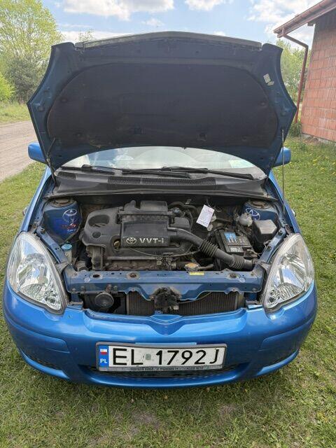 Syndyk sprzeda udział 1/2 w samochodzie Toyota Yaris, rok pr