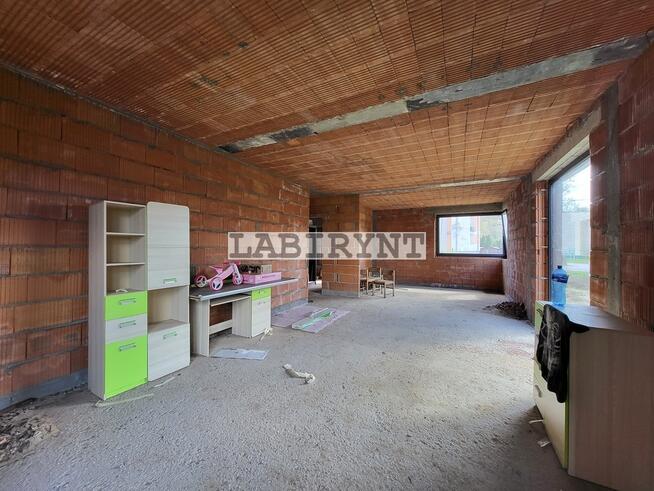 Dom, 5 pokoi, prąd, gaz, dachówka ceramiczna