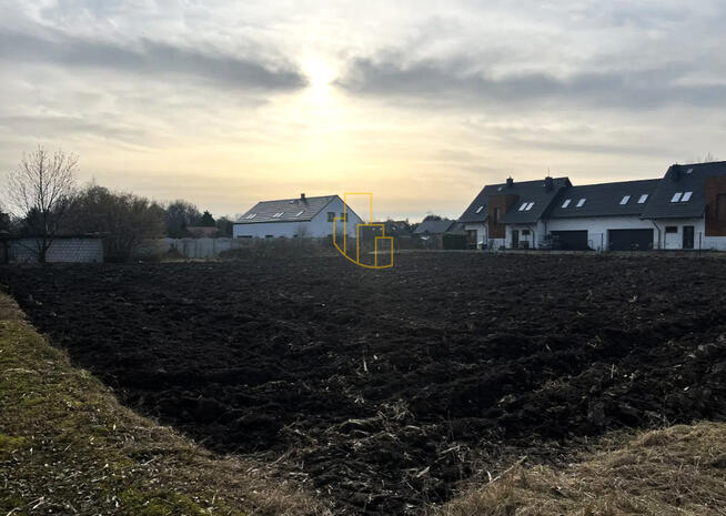 Żerniki Wrocławskie, działka budowlana 1305 m2