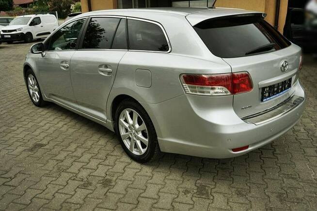 Toyota Avensis 2,0D4D Klima, alu R17, NAVI, skóra, 2009r.