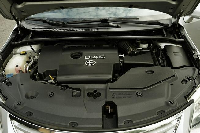 Toyota Avensis 2,0D4D Klima, alu R17, NAVI, skóra, 2009r.