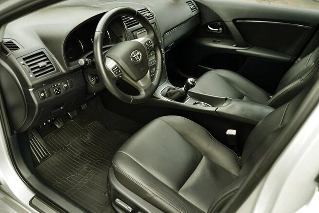 Toyota Avensis 2,0D4D Klima, alu R17, NAVI, skóra, 2009r.
