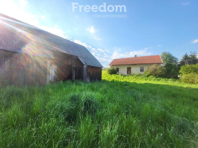 Duża działka ze starym domem i stodołą
