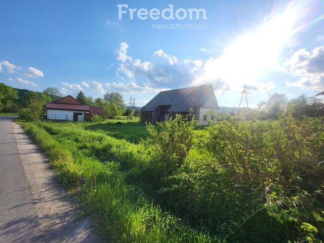 Duża działka ze starym domem i stodołą