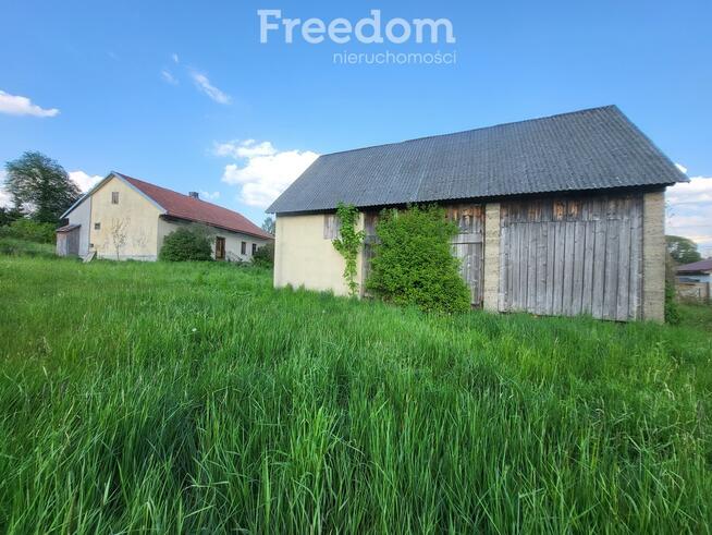 Duża działka ze starym domem i stodołą