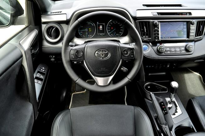 Toyota RAV-4 2.5 205KM HYBRID 4x4 Skóra Xenon Blis Kamera Radar JBL