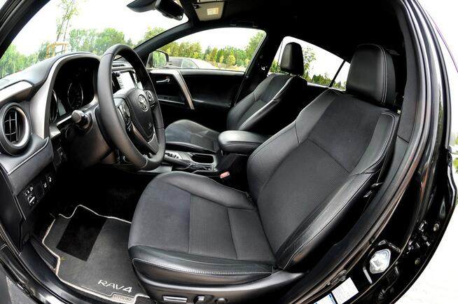 Toyota RAV-4 2.5 205KM HYBRID 4x4 Skóra Xenon Blis Kamera Radar JBL