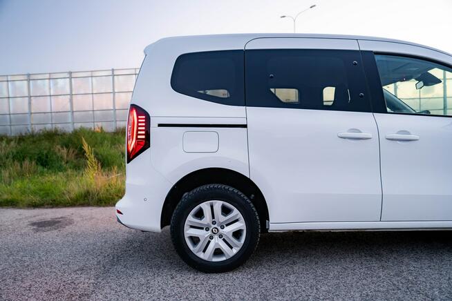 Renault Kangoo TCe 130 Equilibre, zabudowa z podjazdem, FV23%, SalonPL