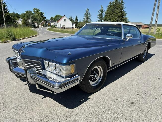 Buick Riviera 1973 – V8 455, automat, granat / biały vinyl