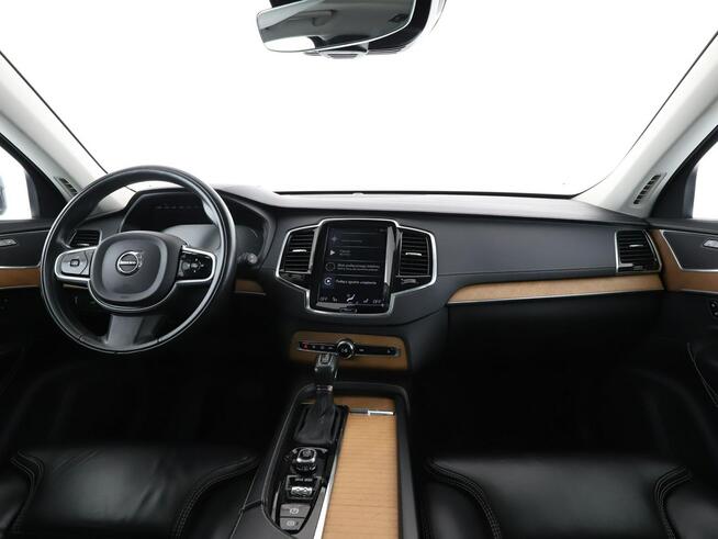 Volvo XC 90 4x4 automat skóra full LED panorama navi kamery el. fotele