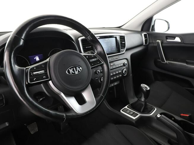 Kia Sportage navi klima auto grzane fotele kamera i czujniki parkowania