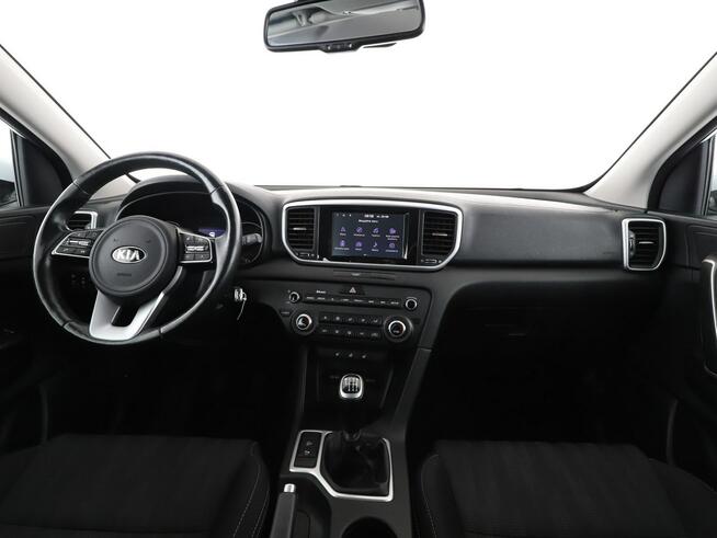 Kia Sportage navi klima auto grzane fotele kamera i czujniki parkowania