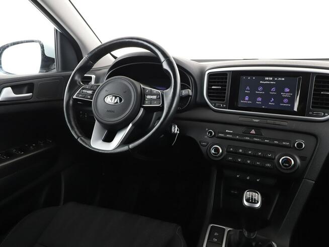 Kia Sportage navi klima auto grzane fotele kamera i czujniki parkowania