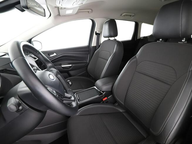 Ford Kuga 4x4 b-xenon/LED półskóra klima auto grzane fotele i kierownica czujnik