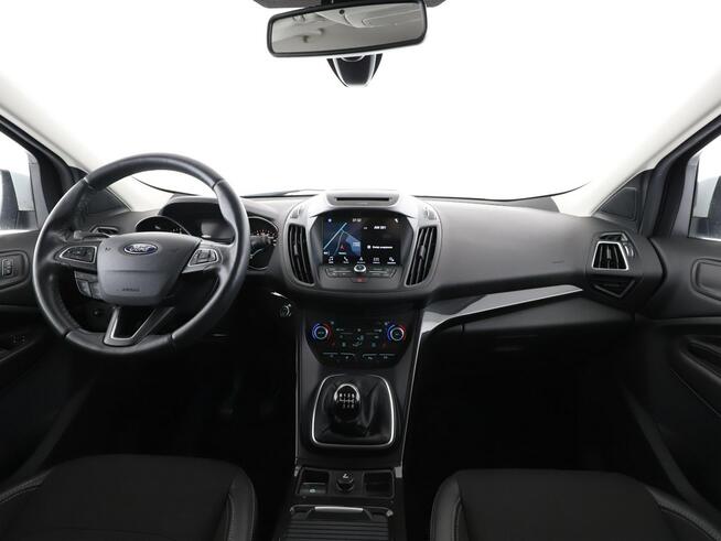 Ford Kuga 4x4 b-xenon/LED półskóra klima auto grzane fotele i kierownica czujnik
