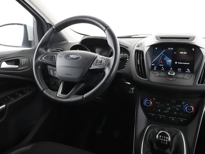 Ford Kuga 4x4 b-xenon/LED półskóra klima auto grzane fotele i kierownica czujnik