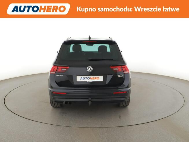 Volkswagen Tiguan 180KM automat 4Motion navi kamera360 grzane fotele climatronic