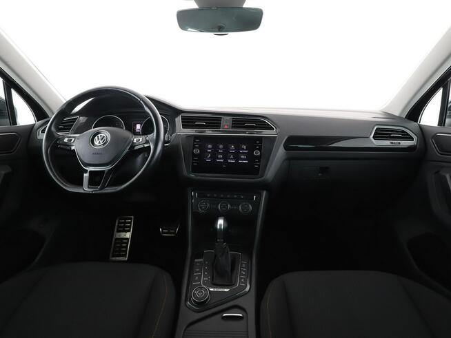 Volkswagen Tiguan 180KM automat 4Motion navi kamera360 grzane fotele climatronic