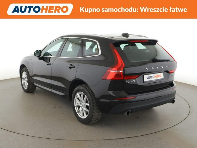 Volvo XC 60 PHEV 4x4 automat full LED jasne skóry navi klima auto virtual cocpit