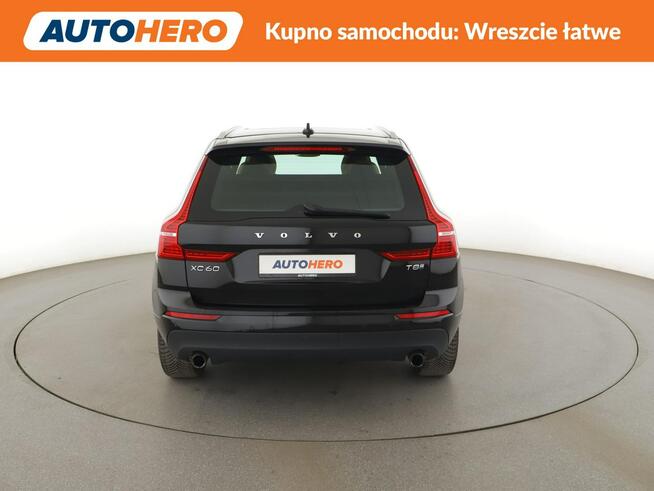 Volvo XC 60 PHEV 4x4 automat full LED jasne skóry navi klima auto virtual cocpit