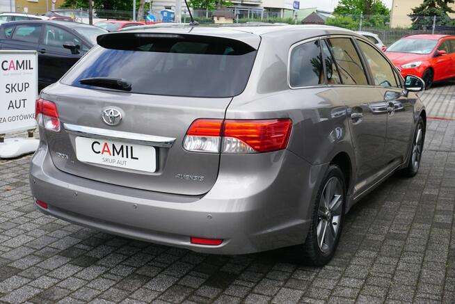 Toyota Avensis polski salon, atrakcyjny przebieg