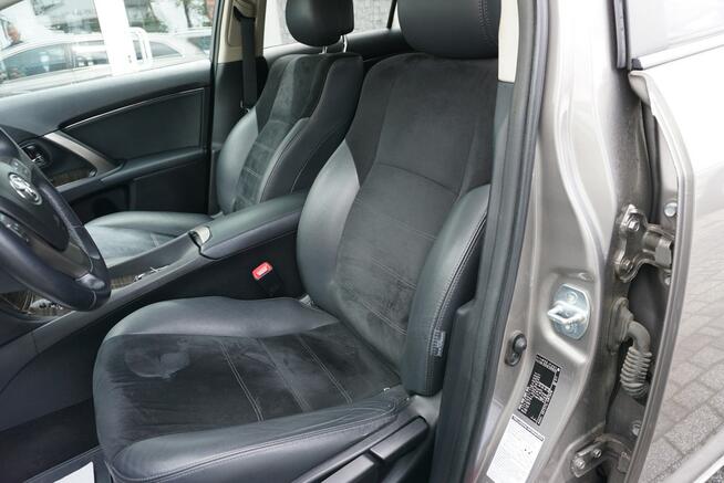 Toyota Avensis polski salon, atrakcyjny przebieg