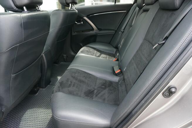 Toyota Avensis polski salon, atrakcyjny przebieg