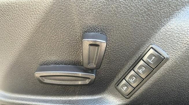 Ford Mondeo Titanium | 2.0 | 203 KM | Manual 6-biegów |