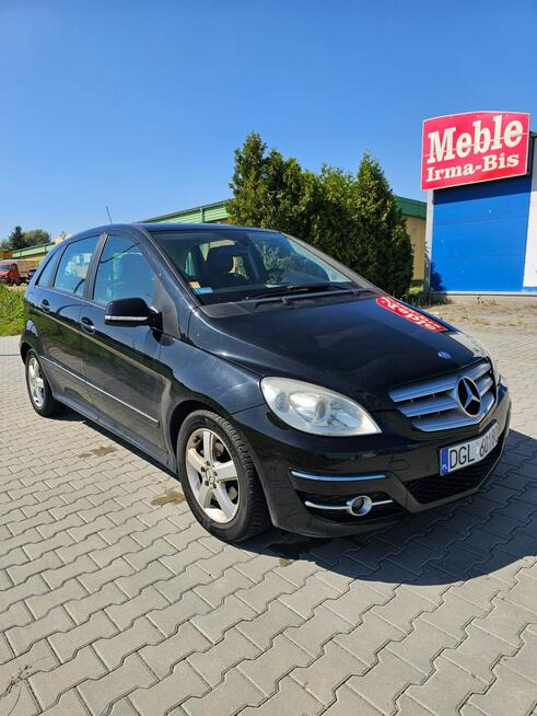 Mercedes B 180