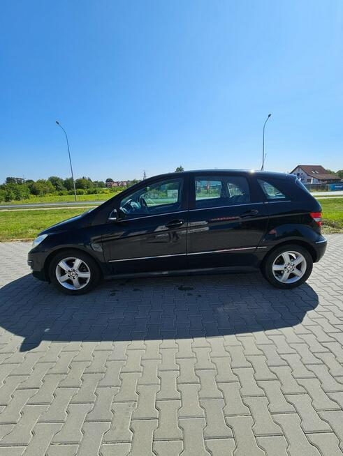 Mercedes B 180