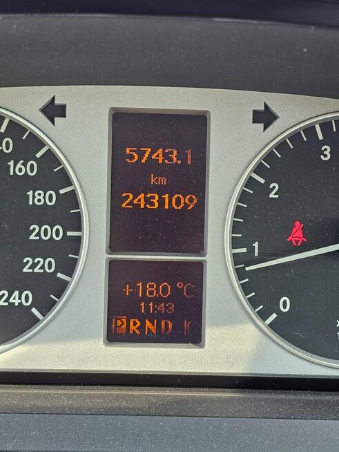 Mercedes B 180