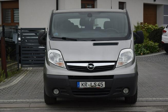 Opel Vivaro 2.0D Trafic 9 Osobowy Klima Hak 2013r Sprowadzony Opłacony