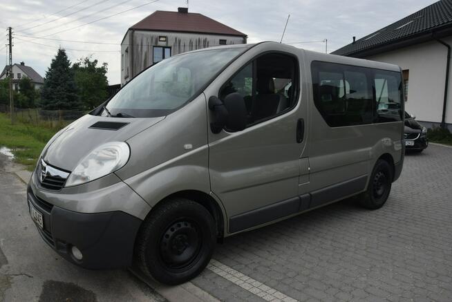 Opel Vivaro 2.0D Trafic 9 Osobowy Klima Hak 2013r Sprowadzony Opłacony