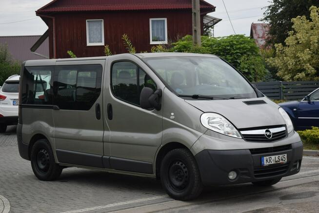 Opel Vivaro 2.0D Trafic 9 Osobowy Klima Hak 2013r Sprowadzony Opłacony