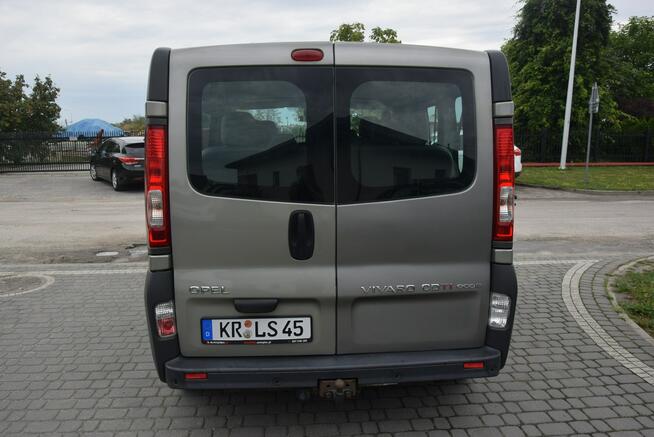 Opel Vivaro 2.0D Trafic 9 Osobowy Klima Hak 2013r Sprowadzony Opłacony