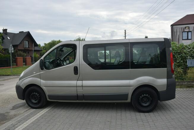 Opel Vivaro 2.0D Trafic 9 Osobowy Klima Hak 2013r Sprowadzony Opłacony