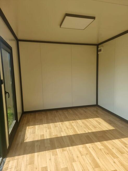 Sprzedam pawilon usługowy 3,2m x 6m