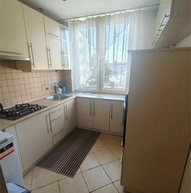 3 pokoje + kuchnia, balkon, miejsce parkingowe za szlabanem