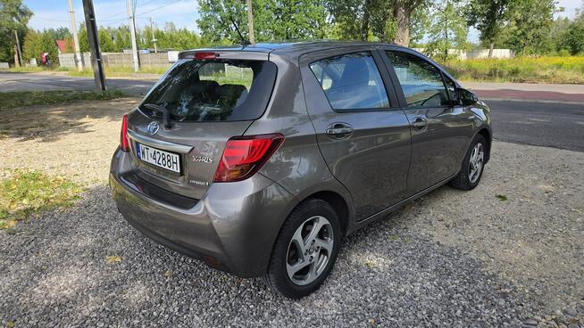Toyota Yaris 1.5 HSD 100KM Kamera Serwisowany 2xKoła Ładny Stan