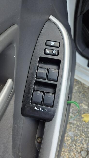 Toyota Prius 1.8 HSD Salon PL NIE Taxi Przebieg Oryginał PDC Hand Free