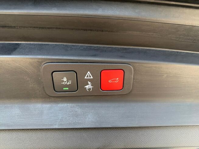 Peugeot 5008 GT kamery Skora adc Nawi blis FUL LED masaze ACC sam parkuje MAX OP