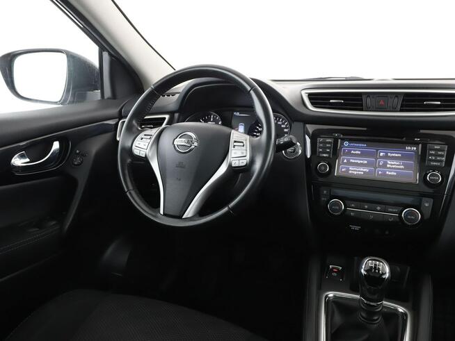 Nissan Qashqai panorama auto klima kamery 360 navi manual grzane fotele