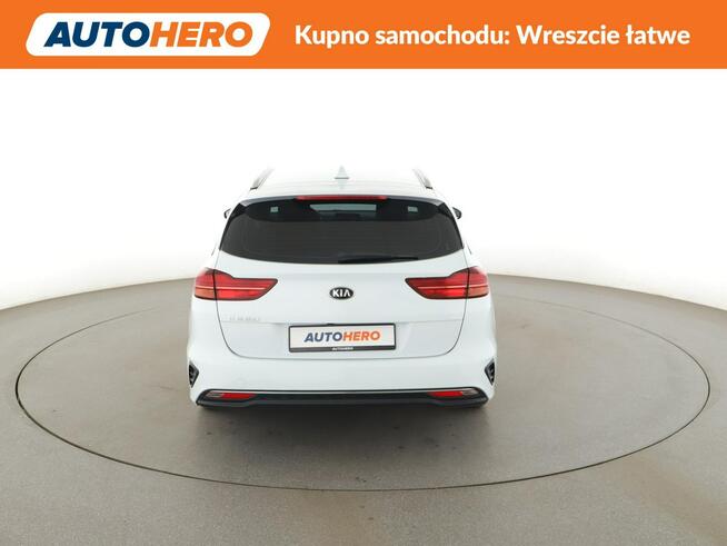 Kia Cee'd kamera navi led auto klima asystenci tempomat