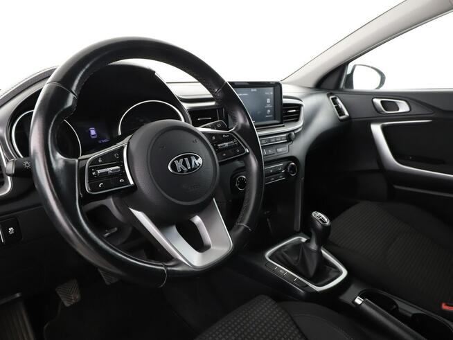 Kia Cee'd kamera navi led auto klima asystenci tempomat