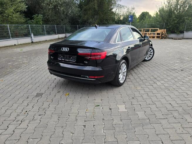 Audi A4 2.0 TDI 140 KM / Sedan !! Serwis ASO !! Navi !! Pewny Przebieg !!