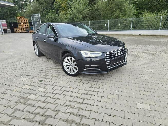Audi A4 2.0 TDI 140 KM / Sedan !! Serwis ASO !! Navi !! Pewny Przebieg !!
