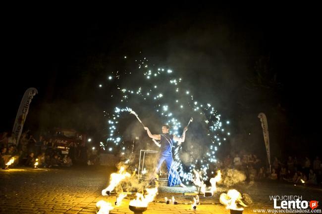 Widowiskowe pokazy tańca z ogniem (fireshow)